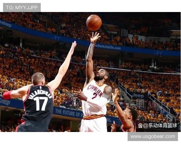 奥科吉底线持球突破巧妙拉杆躲避防守完成精彩反篮得分